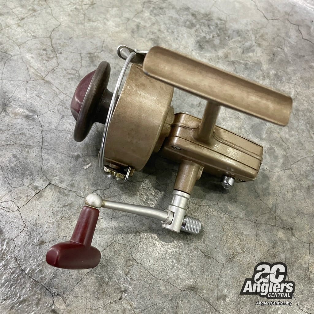 Daiwa 7300H (VINTAGE, 8/10) as is