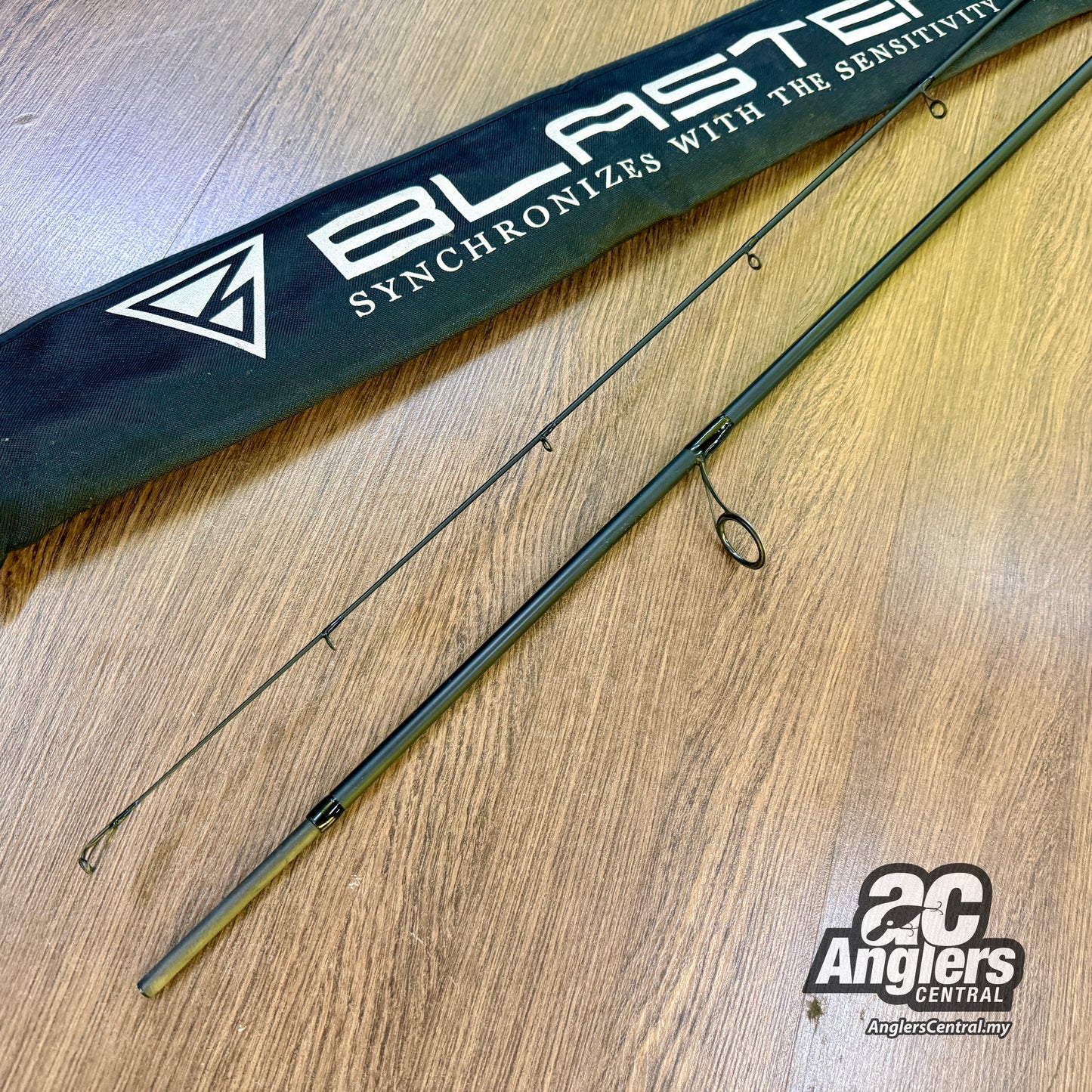 Shore Impress Blaster 96ML (USED, 7/10) with rod bag/sleeve