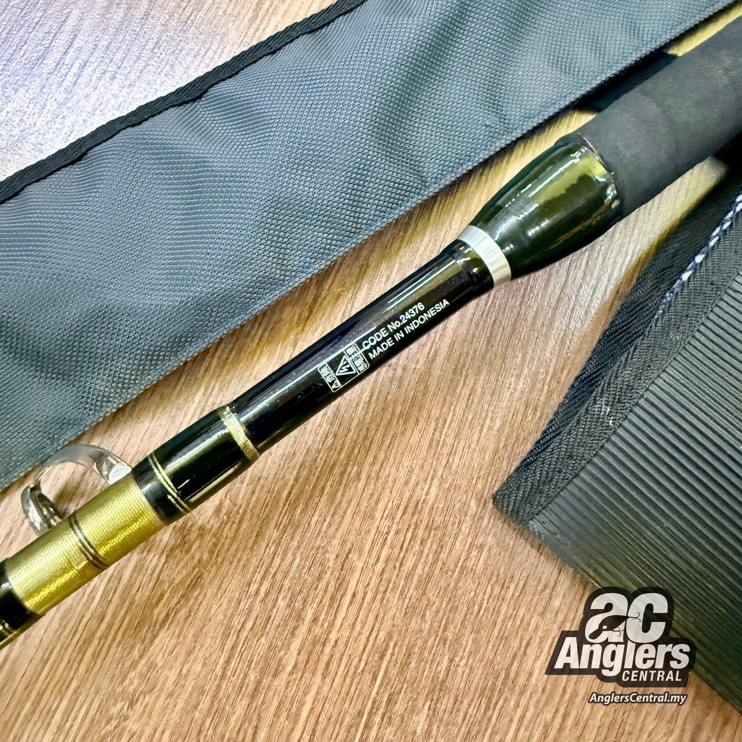 Chermare MH 210 (USED, 9.5/10) with rod bag/sleeve