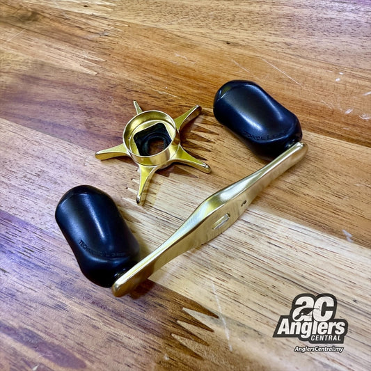 2001 Calcutta Conquest 50/51 handle & star drag (USED, 9/10)