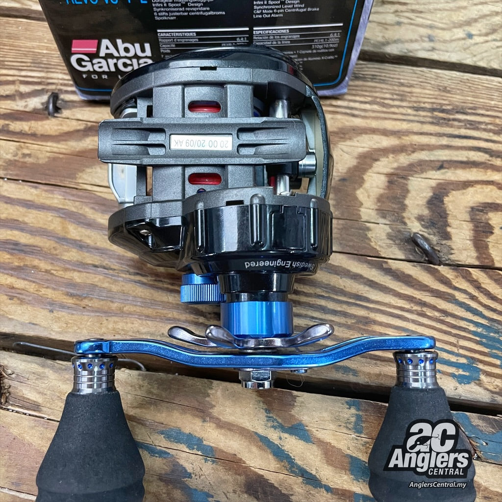 2009 Salty Stage Revo VS-1-L (Used, 9.5/10) complete box set