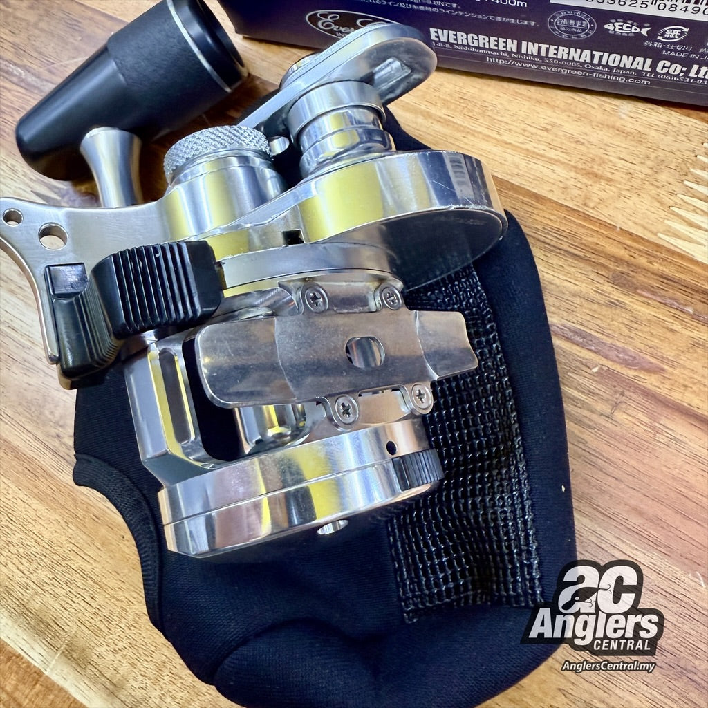 Oceanus Right (USED, 9.5/10) with pouch, papers, box