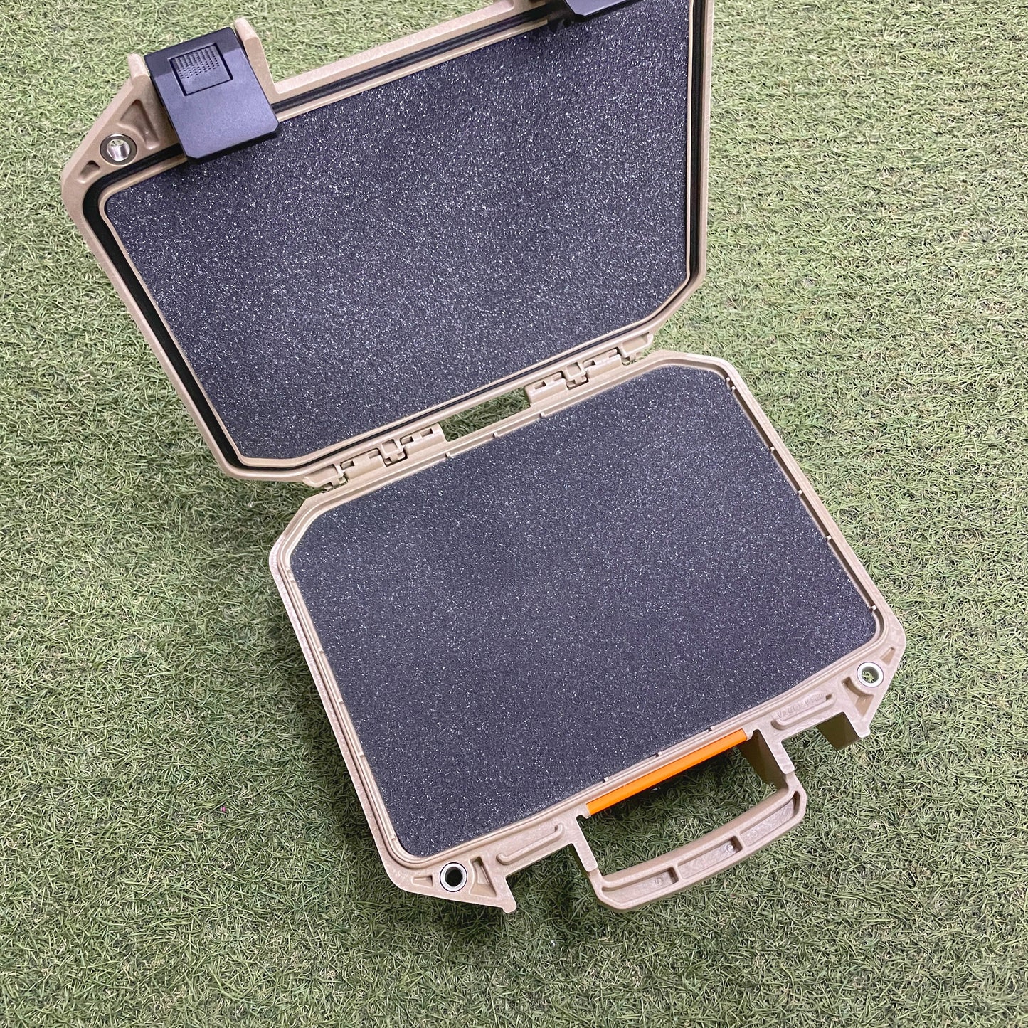 V100 Vault Small Case