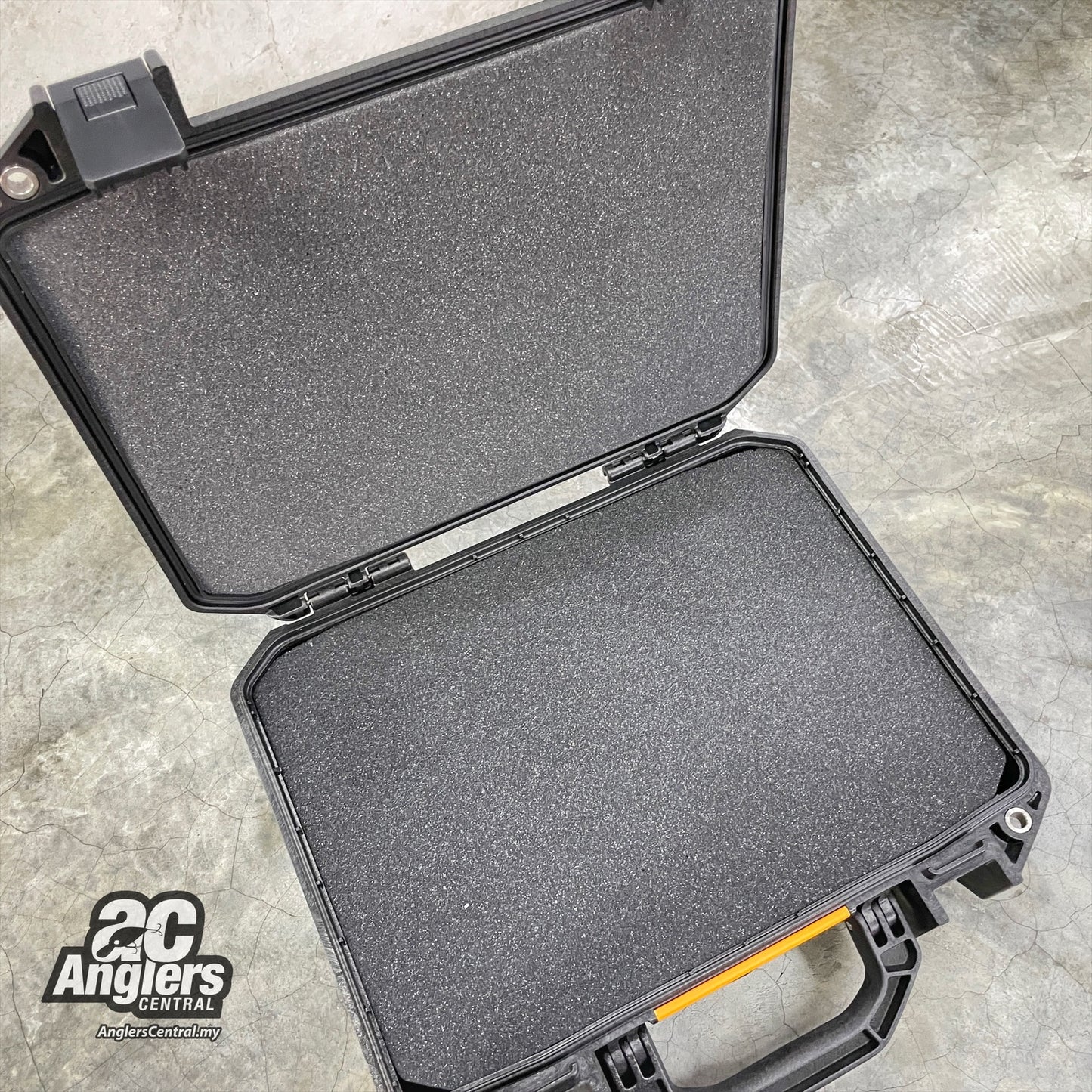 V200 Vault Medium Case