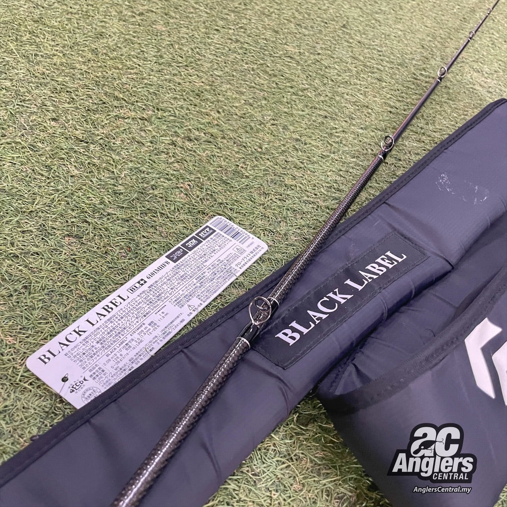 Black Label Plus 6101MHFB 12-25lb (USED, 9/10) with rod bag/sleeve