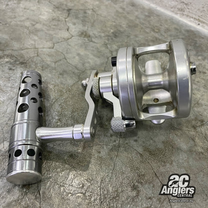 Avet SXJ 5.3 (USED, 9/10) as is