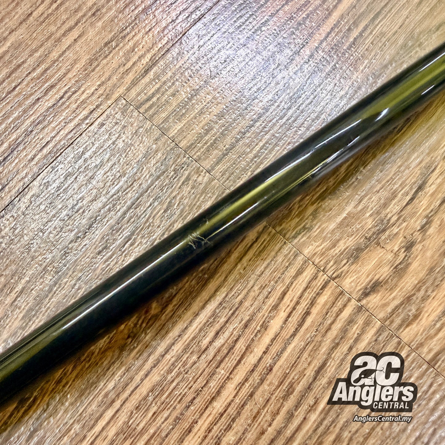 Rouf RG 86 Accura (USED, 9/10) with rod bag/sleeve
