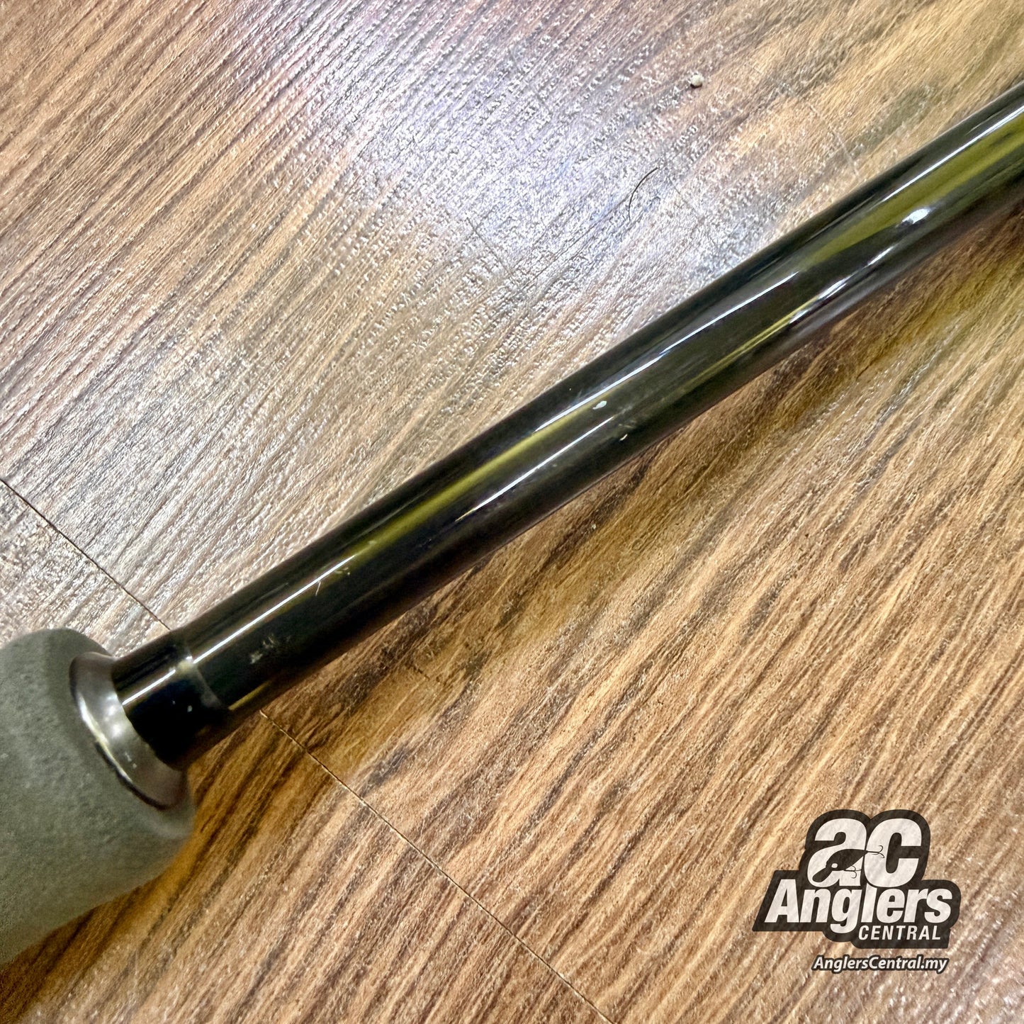 Rouf RG 86 Accura (USED, 9/10) with rod bag/sleeve