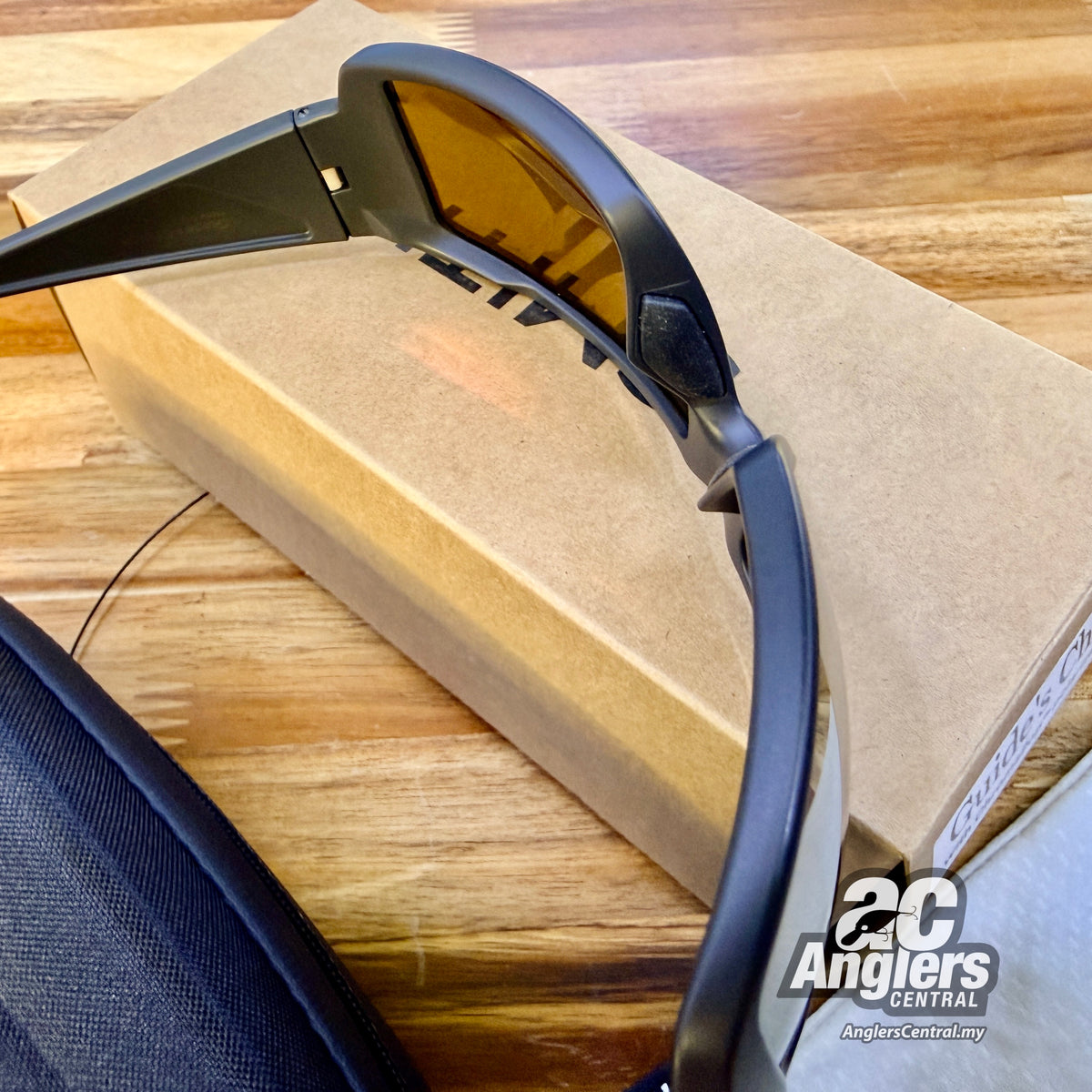Guide's Choice (ChromaPop Polarized) (USED, 9.5/10) complete box set