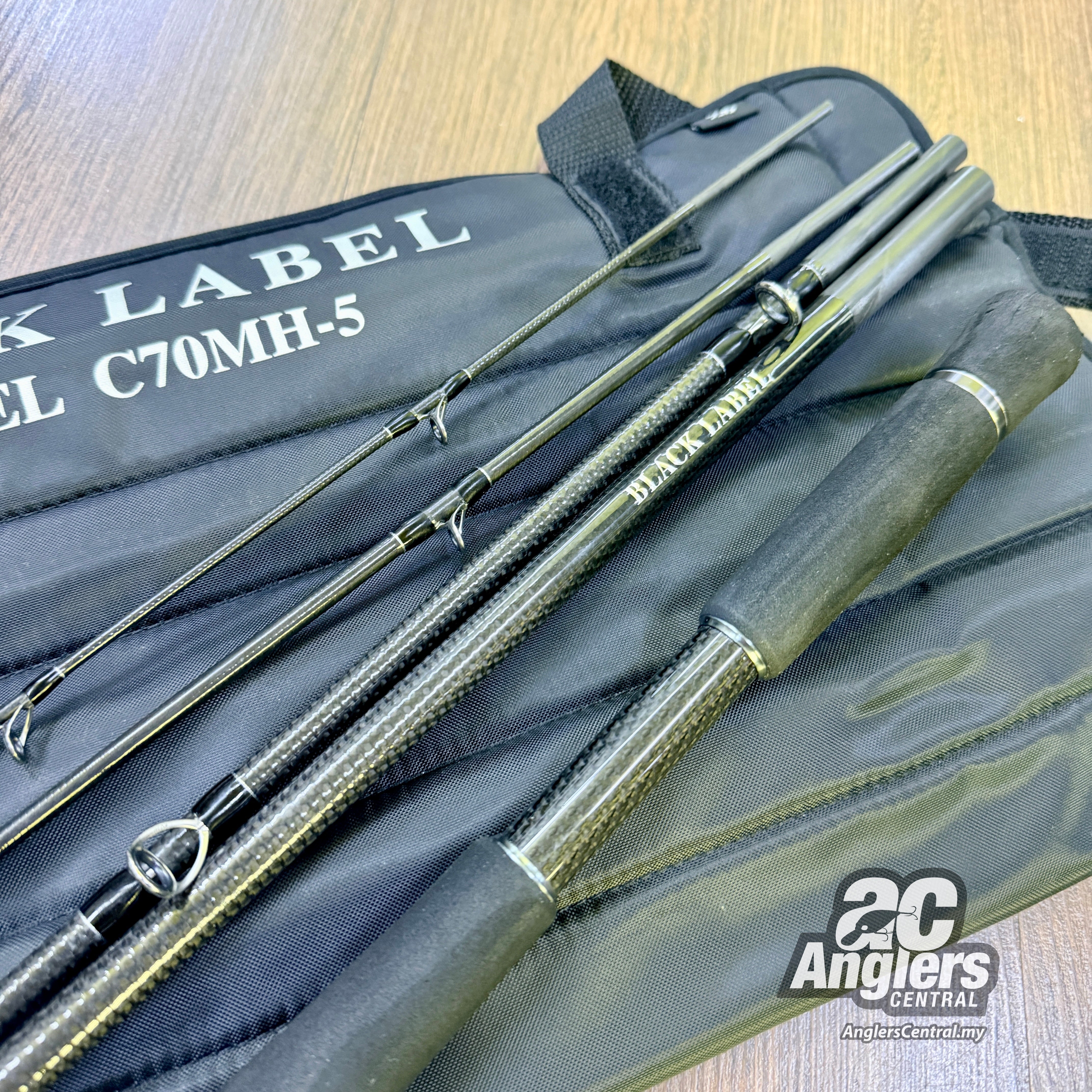 21 Black Label Travel C70MH-5 (USED, 9/10) with rod bag/sleeve