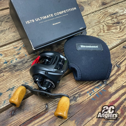 Megabass IS79 Ultimate Competition Right (USED, 9/10) complete box/pouch set