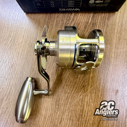 2015 Saltiga 35N-SJ (USED, 9.5/10) complete box set