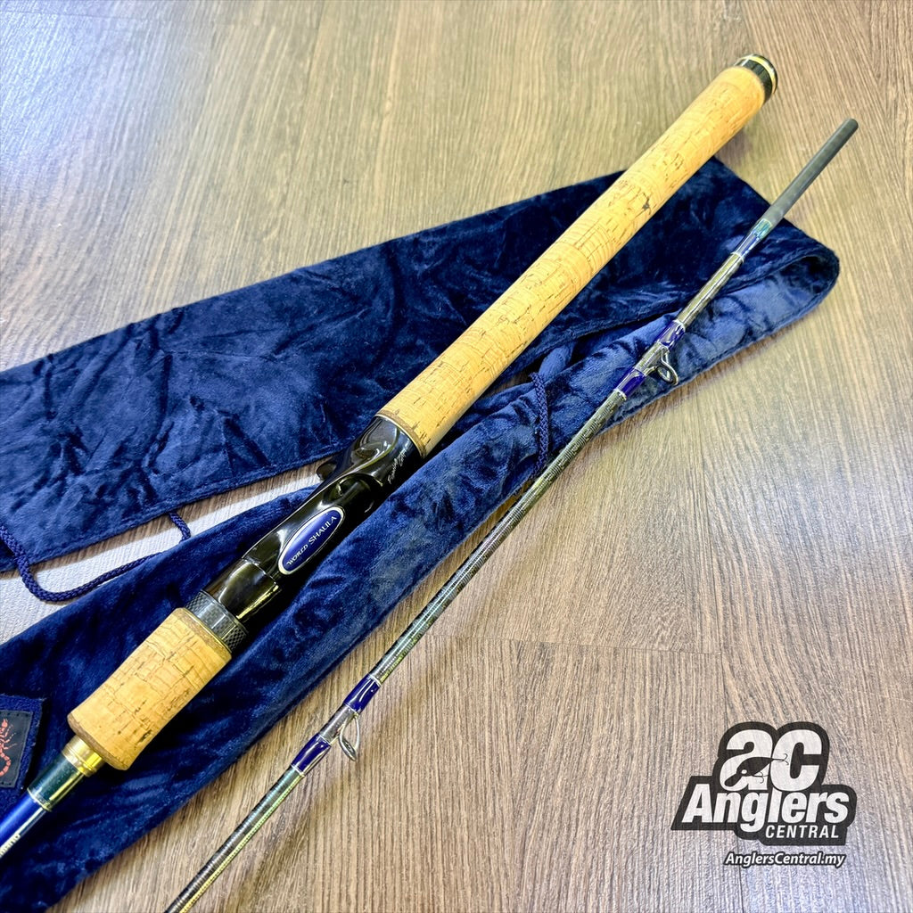 World Shaula 1703R-2 Blue 33565 (USED, 9/10) with rod bag/sleeve