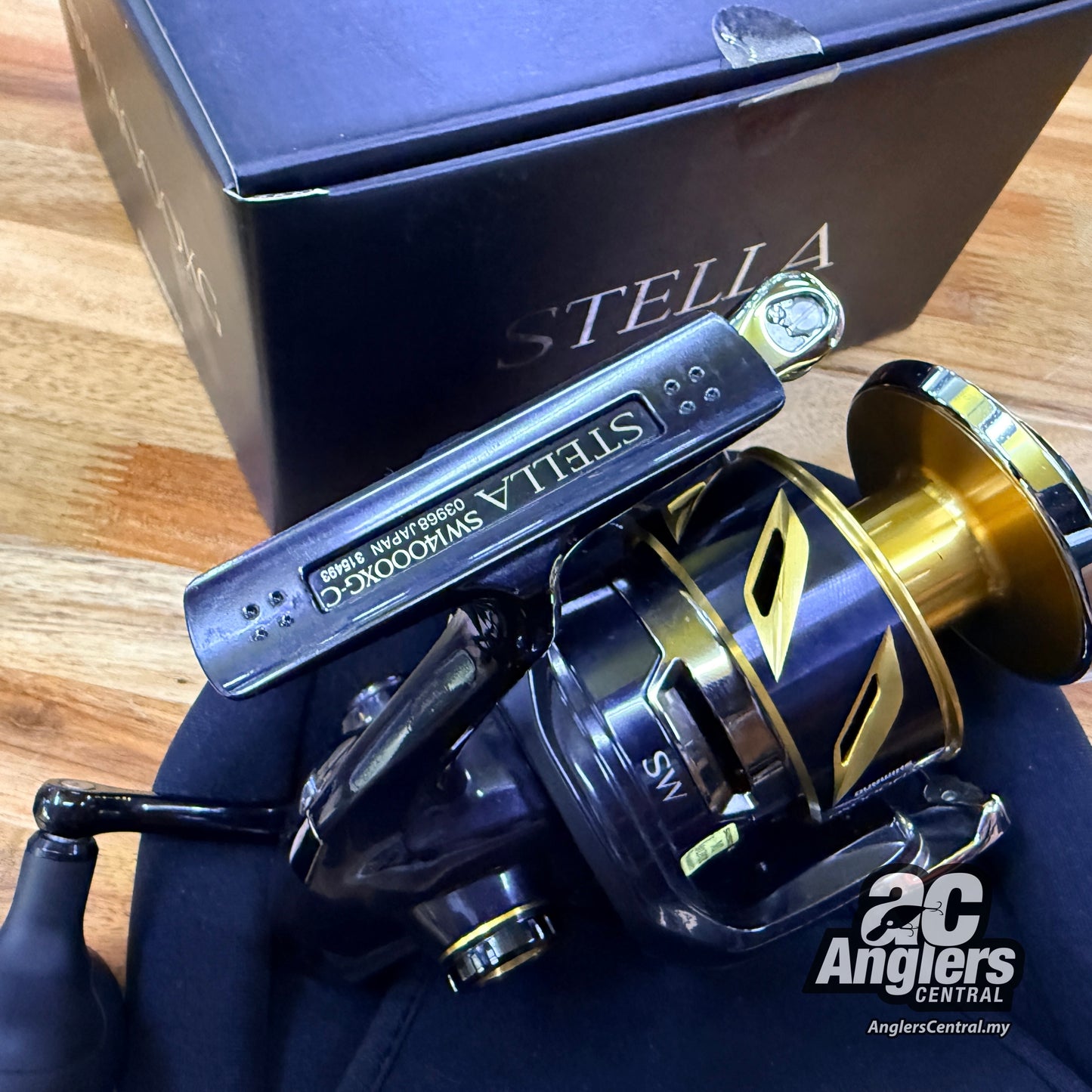 19 Stella SW 14000XG (USED, 9/10) complete box set