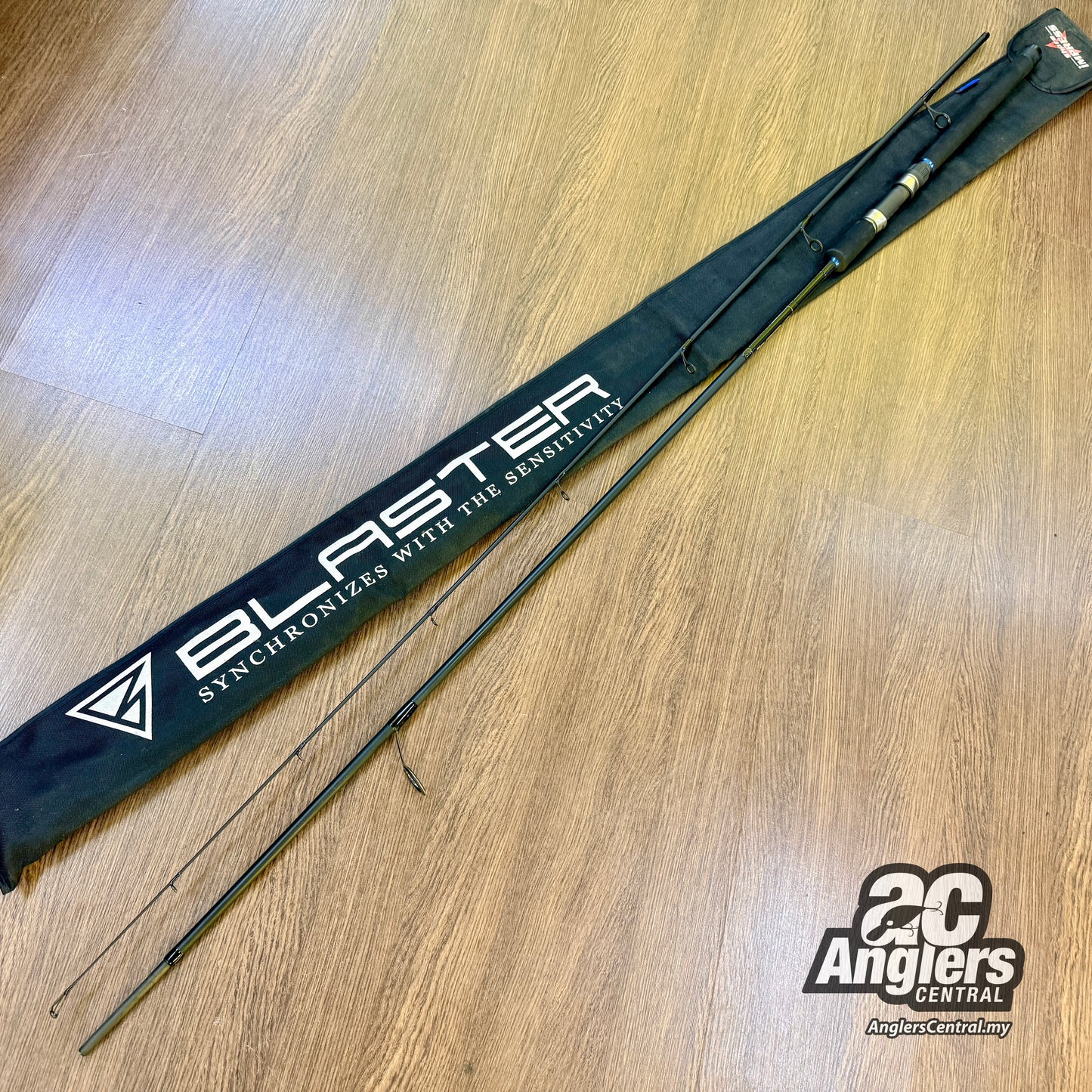 Shore Impress Blaster 96ML (USED, 7/10) with rod bag/sleeve