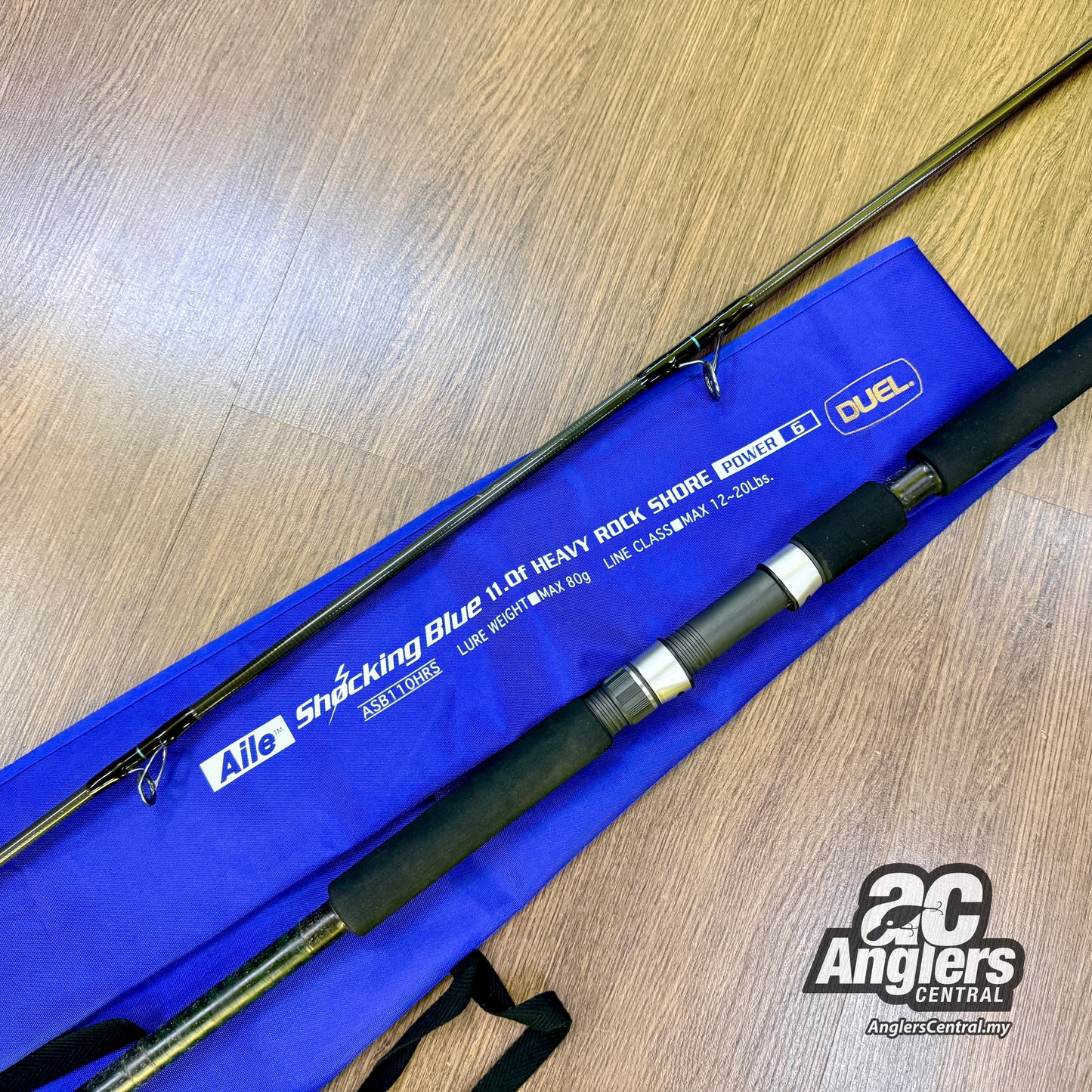 Aile Shocking Blue 11.0f Heavy Rock Shore Power 6 ASB110HRS (USED, 8/10) with rod bag/sleeve