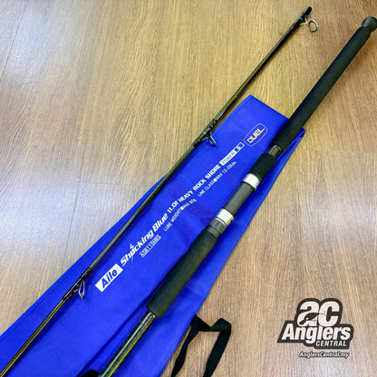 Aile Shocking Blue 11.0f Heavy Rock Shore Power 6 ASB110HRS (USED, 8/10) with rod bag/sleeve