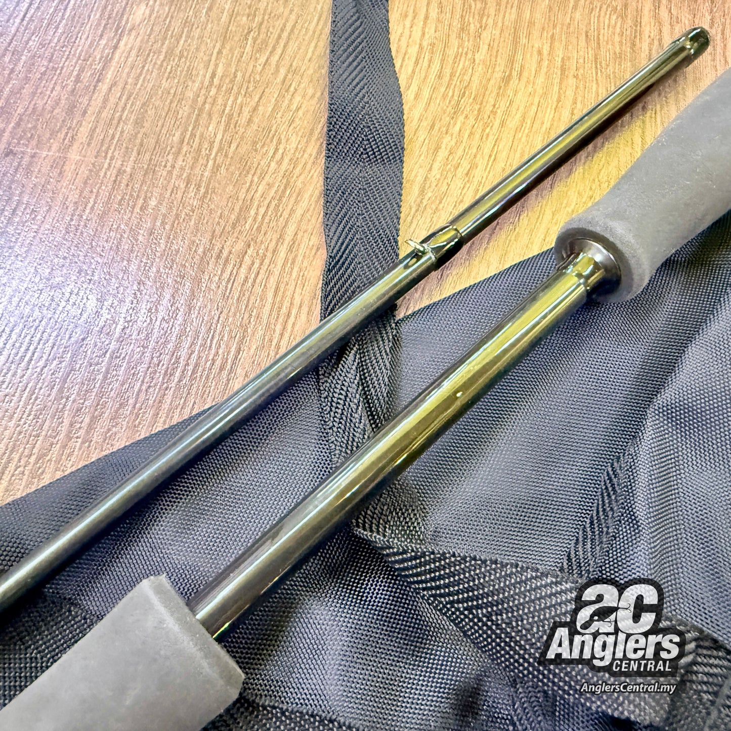 Rouf RG 86 Accura (USED, 9/10) with rod bag/sleeve