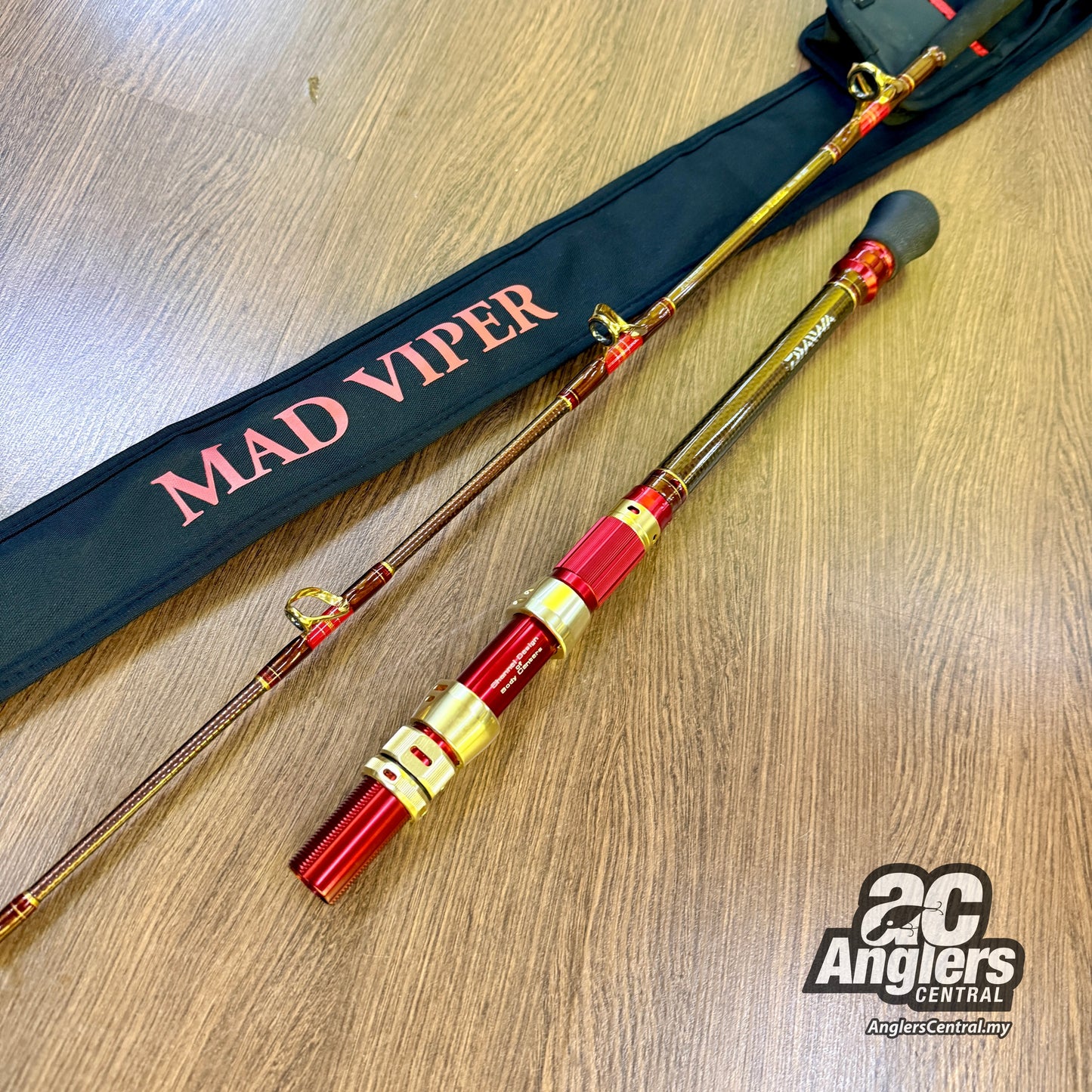 Mad Viper Bull HH-205 (USED, 9.5/10) with rod bag/sleeve