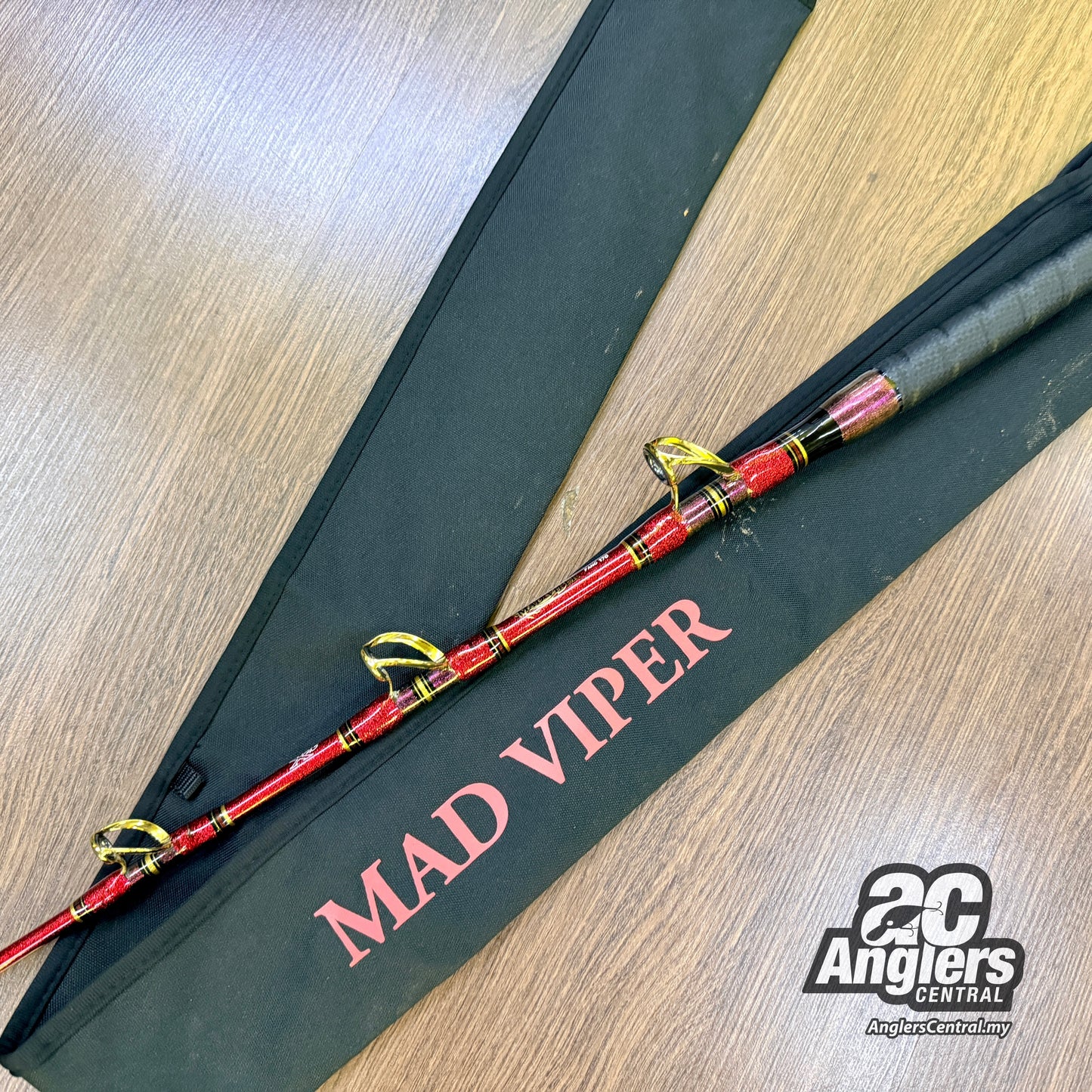 Mad Viper Fang 170 (USED, 9.9/10) with rod bag/sleeve