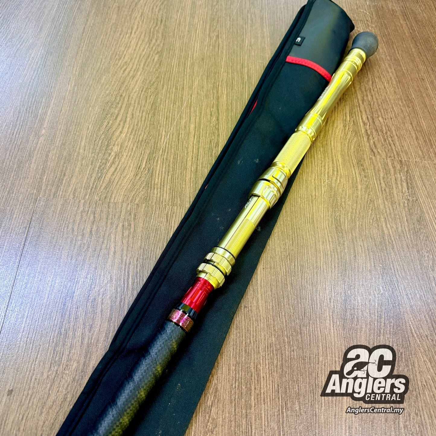 Mad Viper Fang 170 (USED, 9.9/10) with rod bag/sleeve