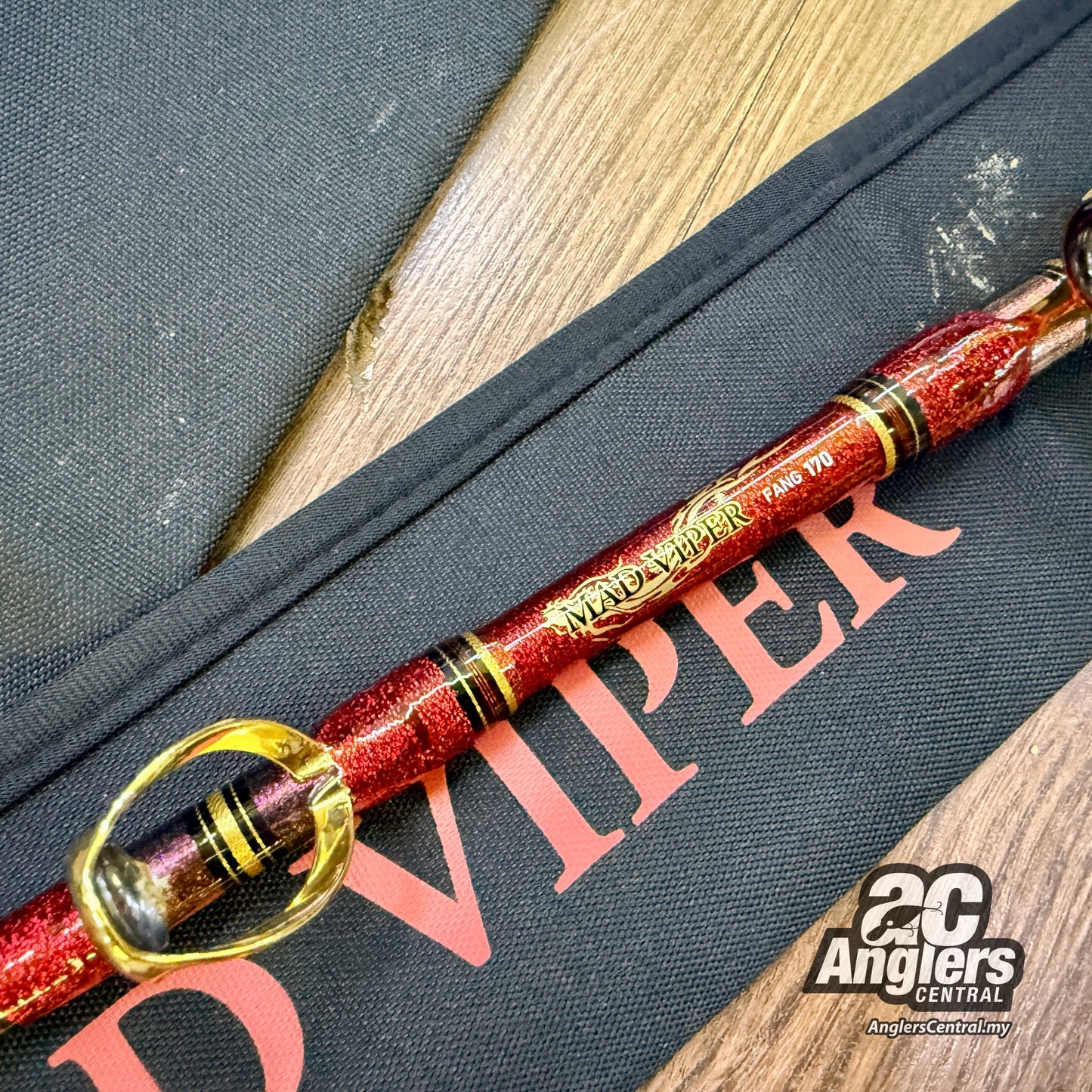 Mad Viper Fang 170 (USED, 9.9/10) with rod bag/sleeve