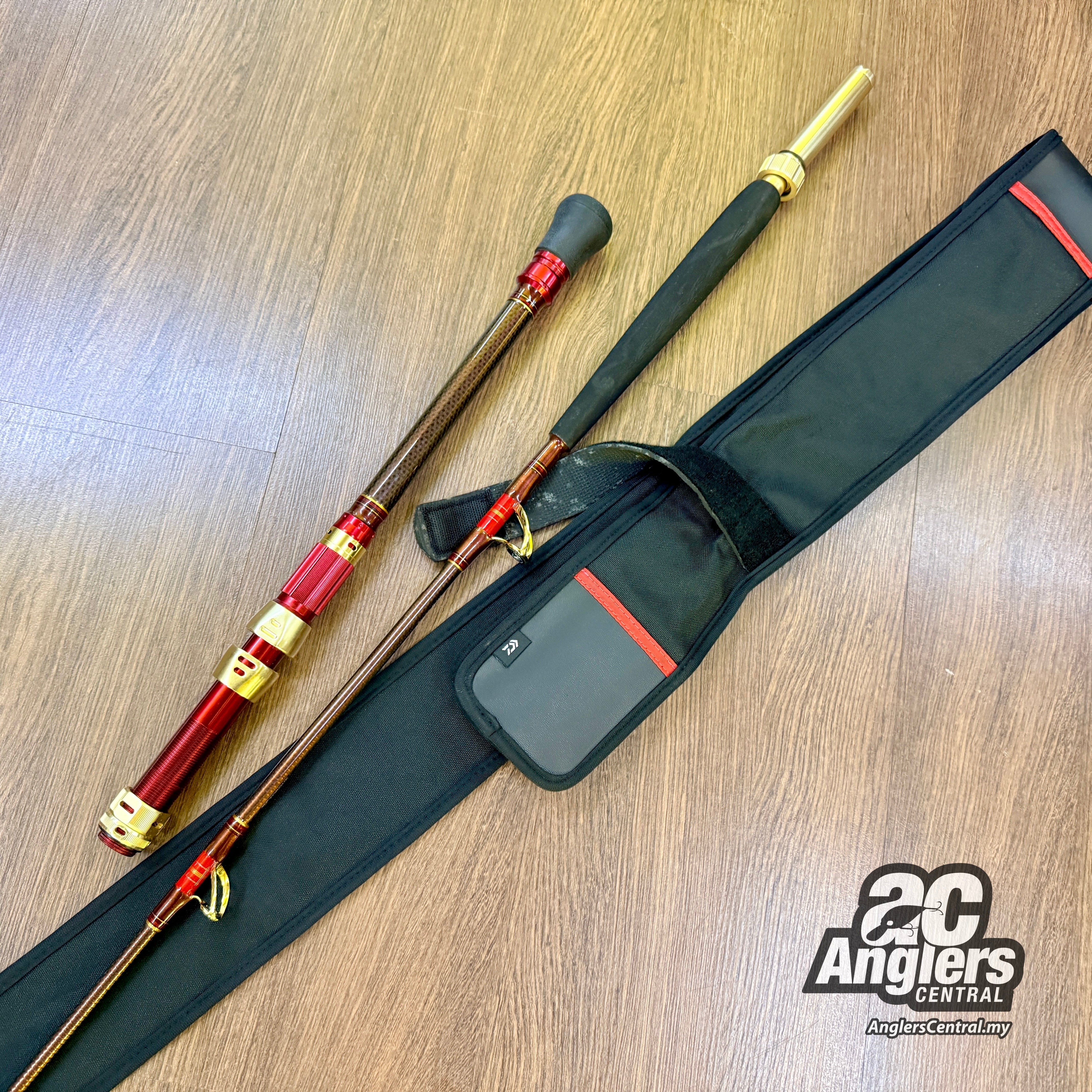 Mad Viper Otoshikomi H-245 (USED, 9.5/10) with rod bag/sleeve