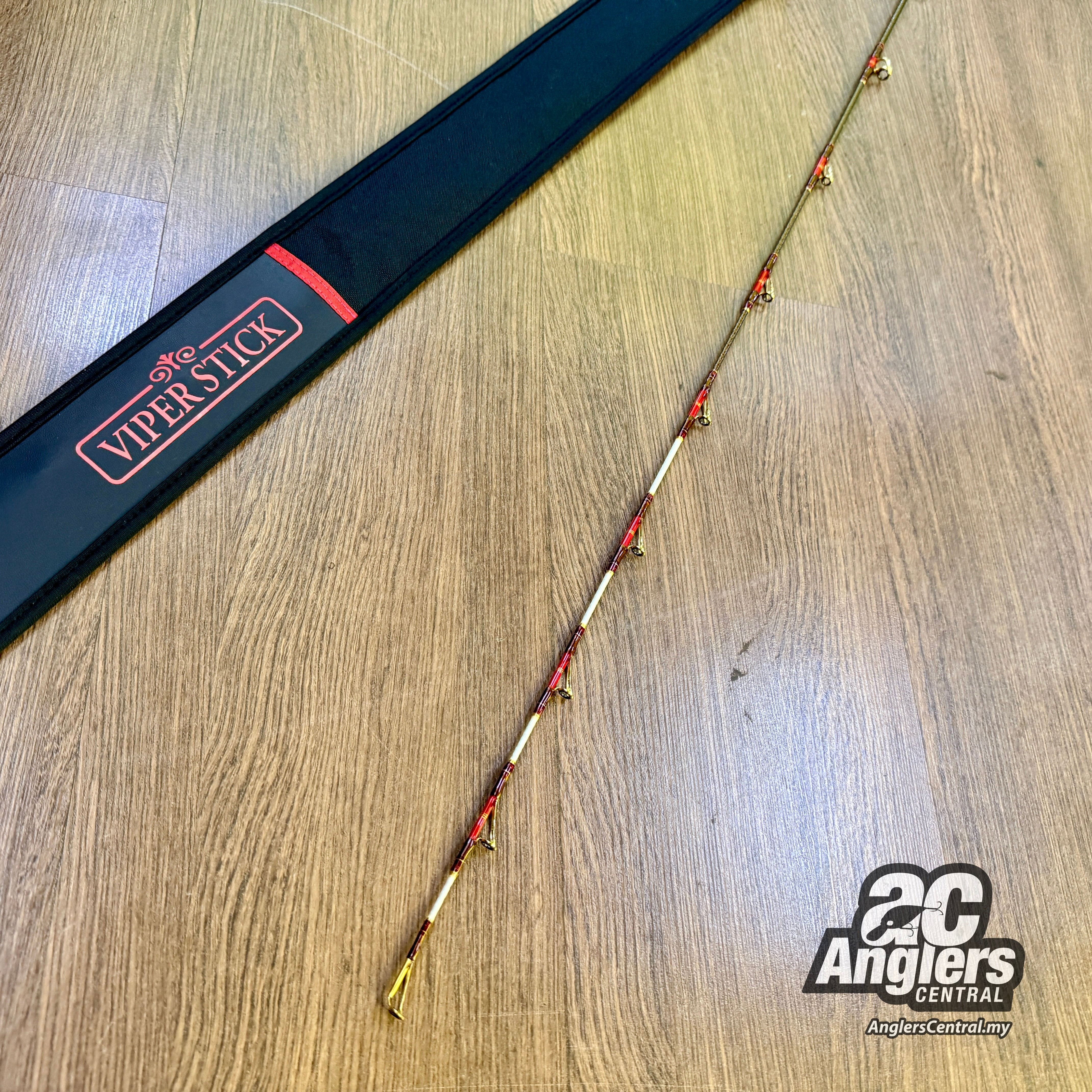 Mad Viper Otoshikomi H-245 (USED, 9.5/10) with rod bag/sleeve