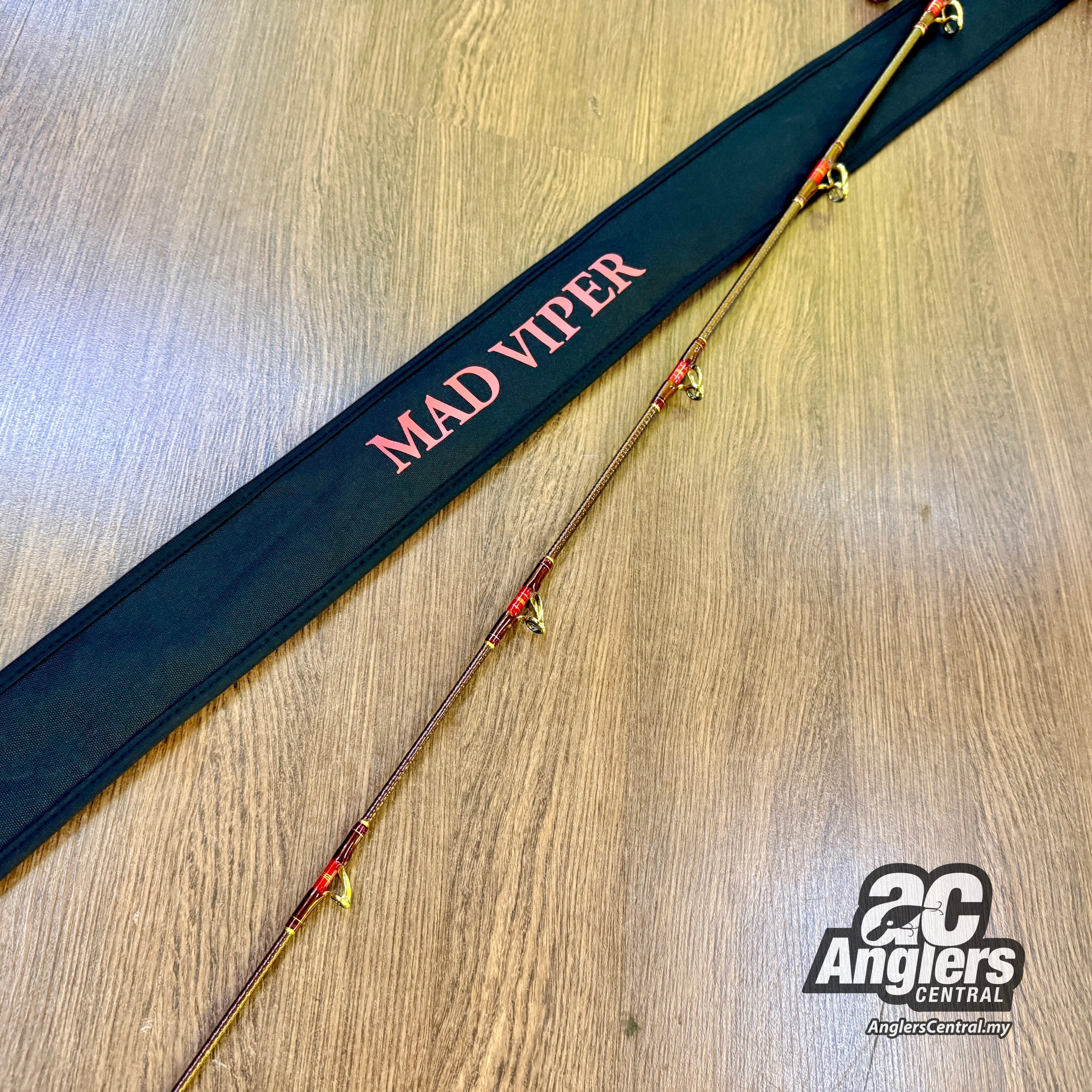 Mad Viper Otoshikomi H-245 (USED, 9.5/10) with rod bag/sleeve