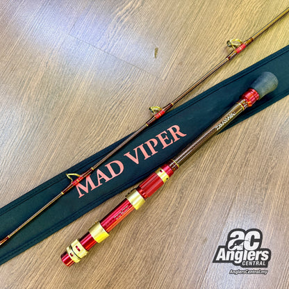 Mad Viper Otoshikomi MH-245 (USED, 9.5/10) with rod bag/sleeve