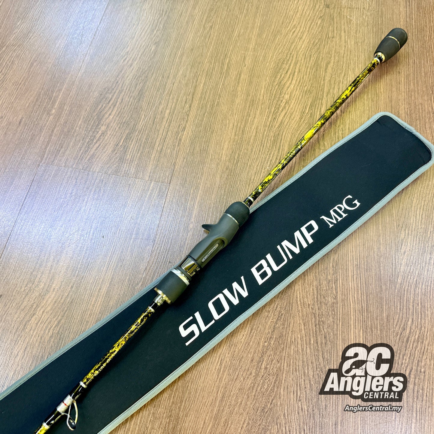 Slow Bump MPG C613-DM10 (USED, 9/10) with rod bag/sleeve