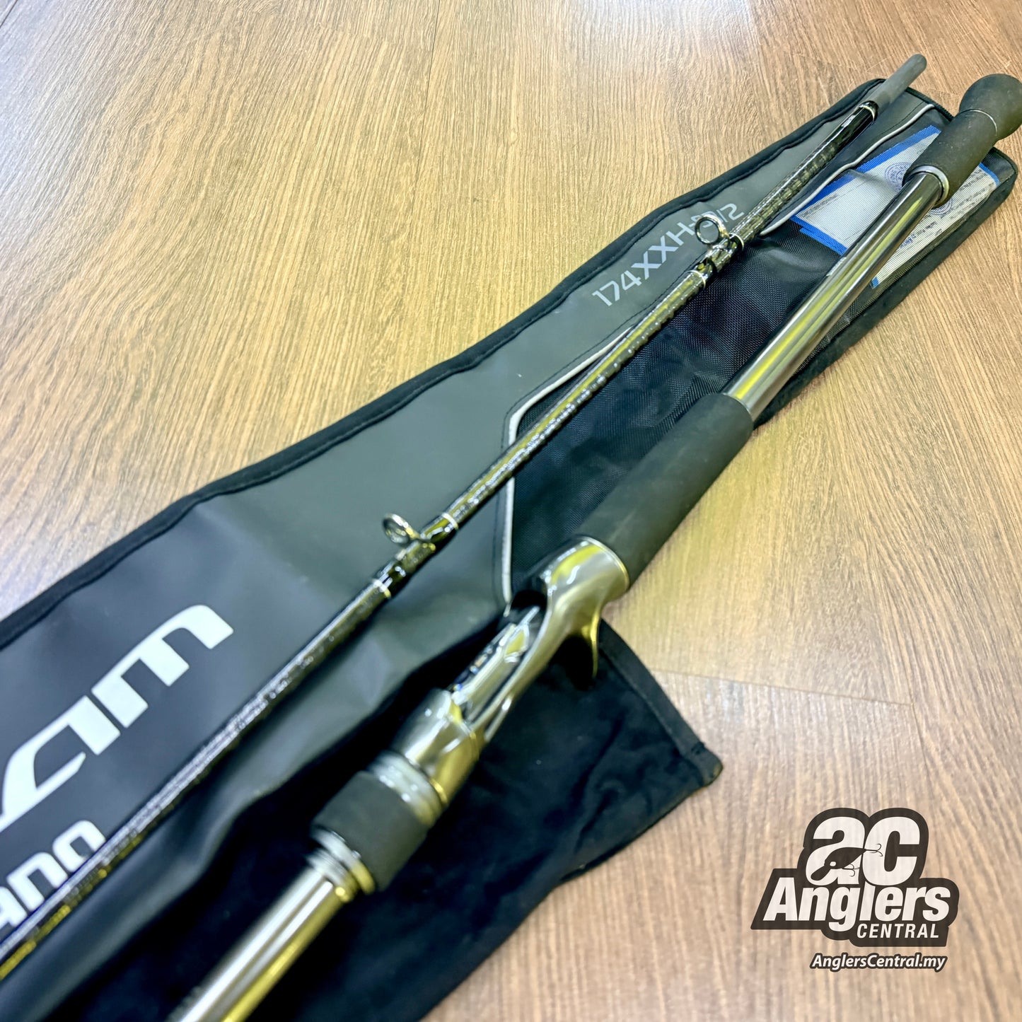 2023 Bantam 174XXH-SB/2 (USED, 9.5/10) with rod bag/sleeve