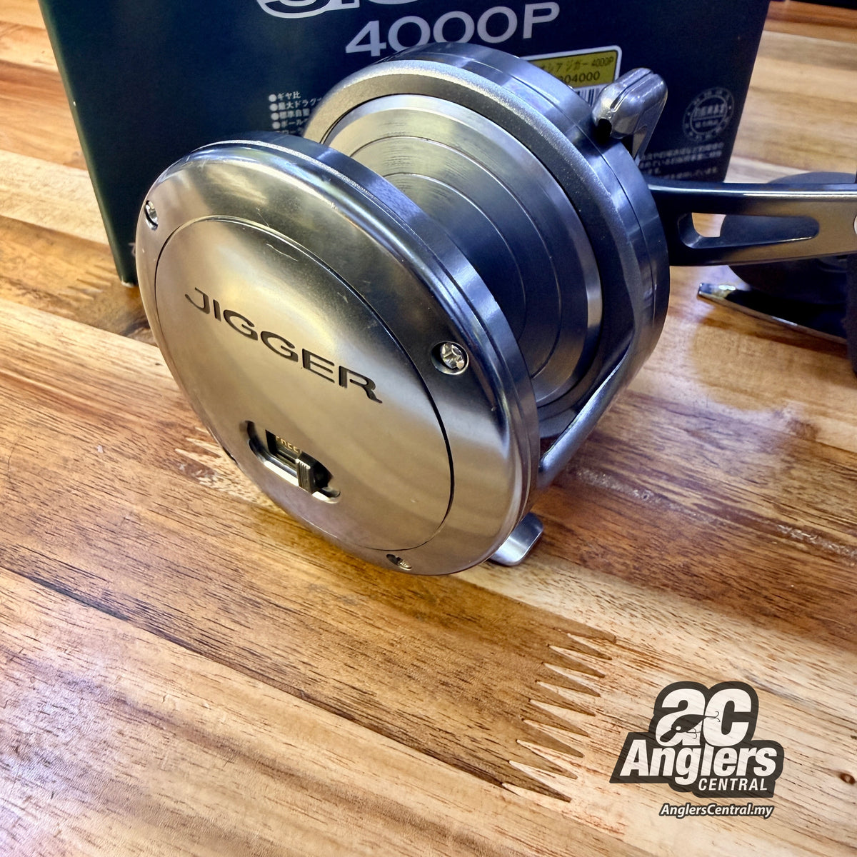 03 Ocea Jigger 4000P (USED, 9/10), complete box set + t-bar