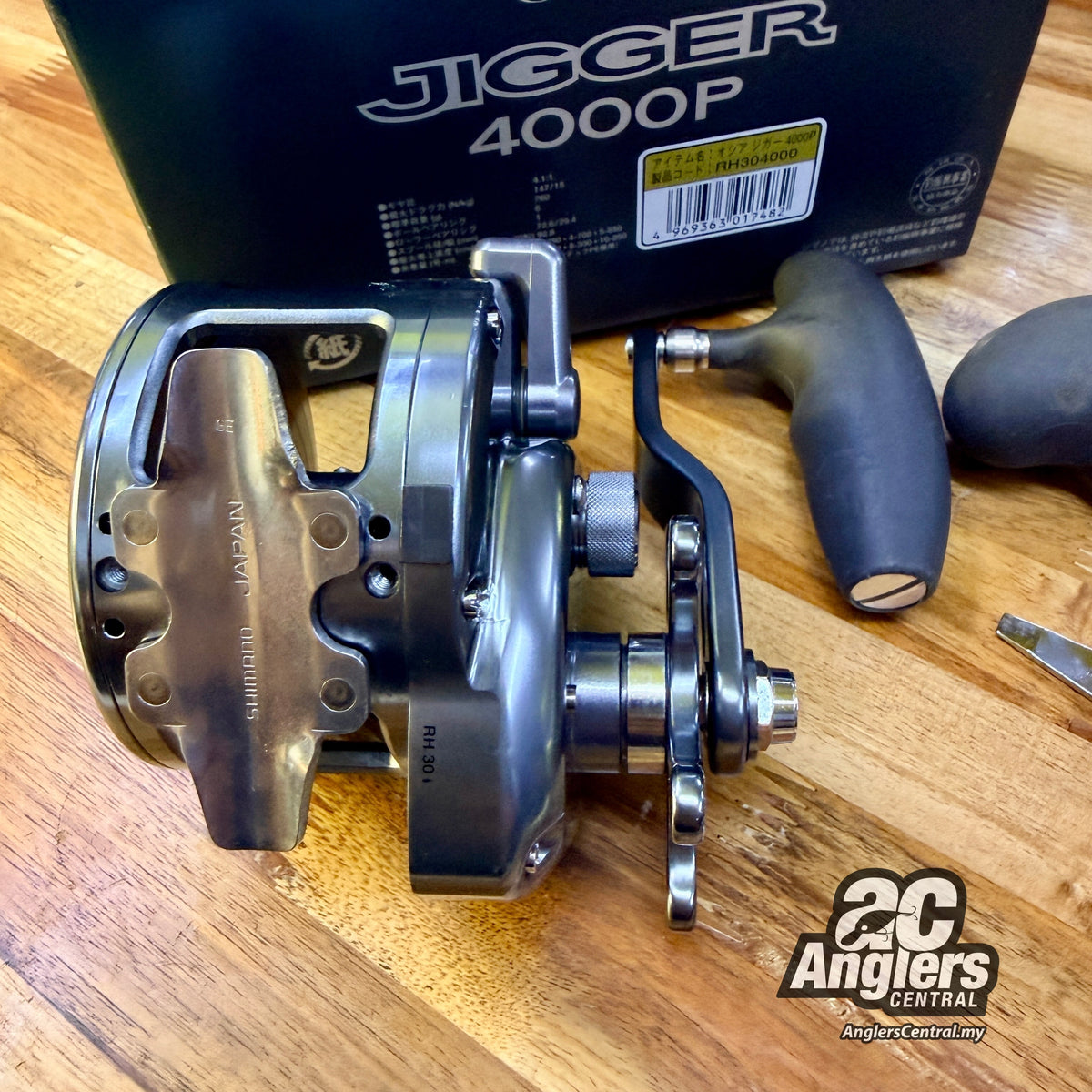 03 Ocea Jigger 4000P (USED, 9/10), complete box set + t-bar