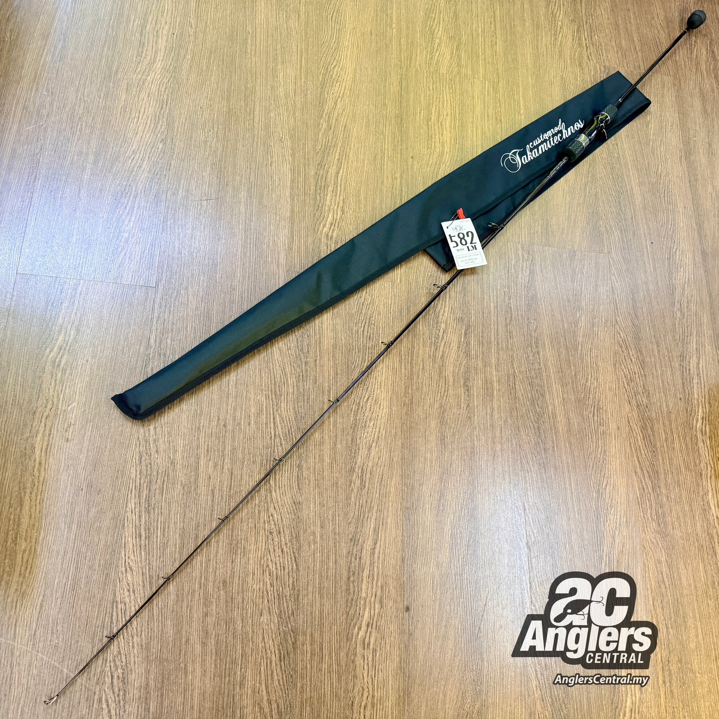 MOZ 582 LM (USED, 8.5/10) with rod bag/sleeve