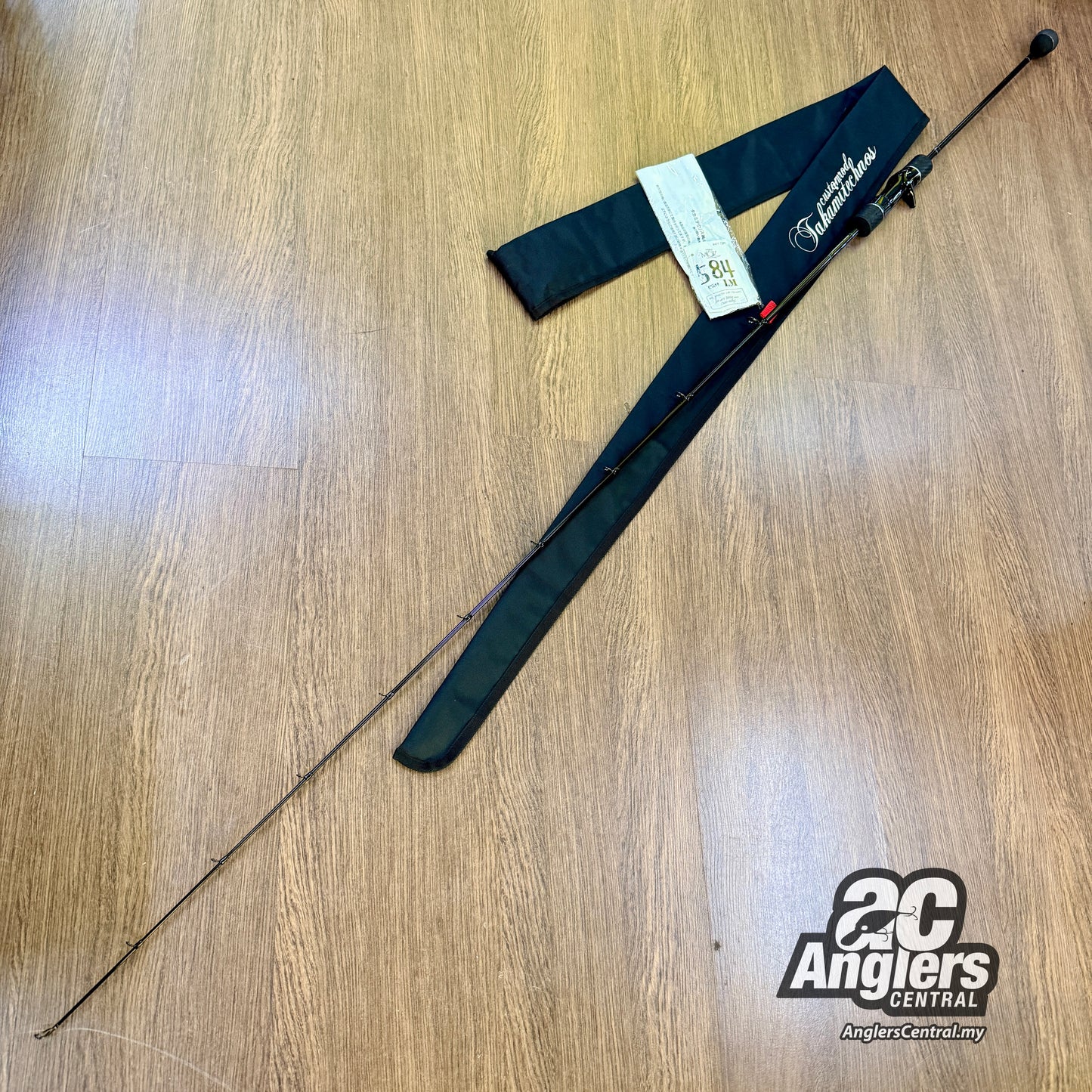MOZ 584 LM (USED, 8.5/10) with rod bag/sleeve