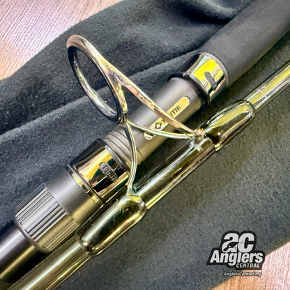 White Insight 828 (USED, 8.5/10) with rod bag/sleeve