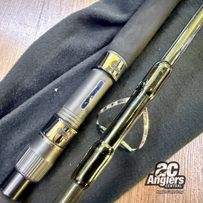 White Insight 828 (USED, 8.5/10) with rod bag/sleeve