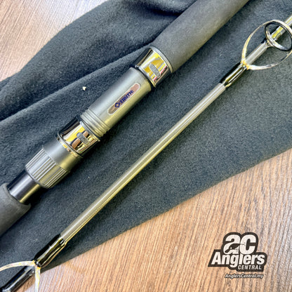 White Insight 828 (USED, 8.5/10) with rod bag/sleeve