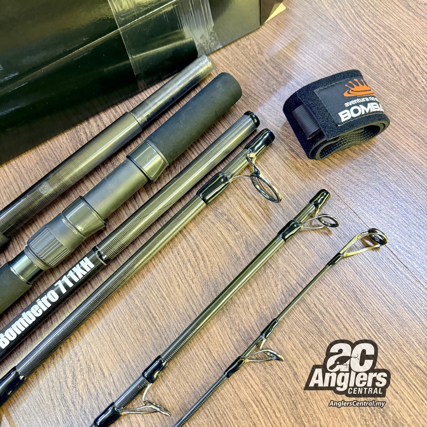 Bombeiro 711XH (USED, 9/10) with rod strap & packing box