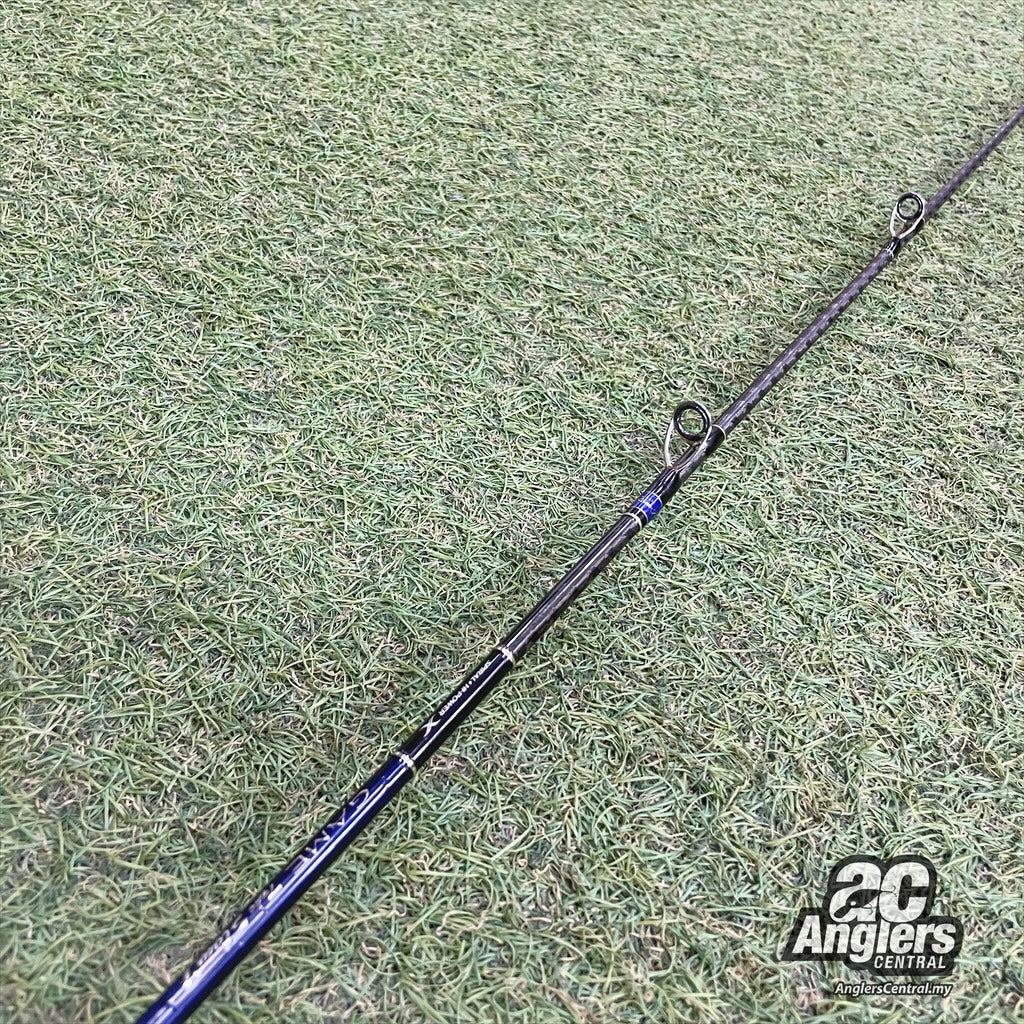 Game Type Slow J B683 PE2.5 (USED, 8/10) with rod bag/sleeve