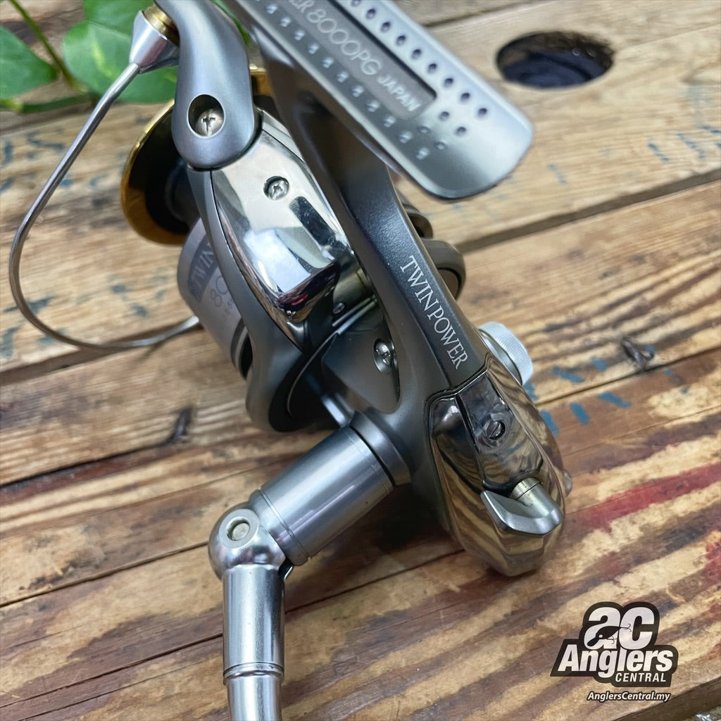 02 Twinpower 8000PG (USED, 9.5/10) – Anglers Central