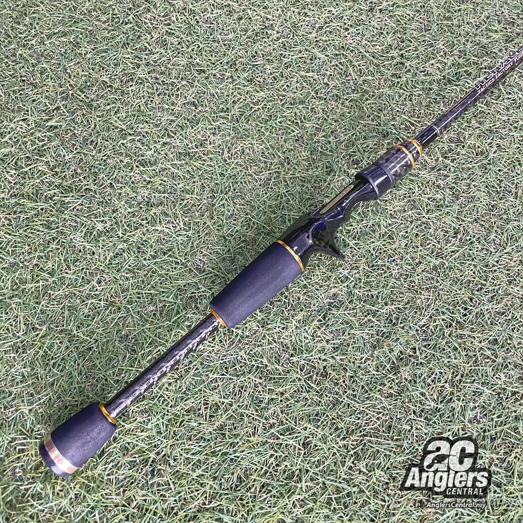 Heracles The Wallacea HCSC-64ML 6-12lb (USED, 9/10) with rod sleeve/bag