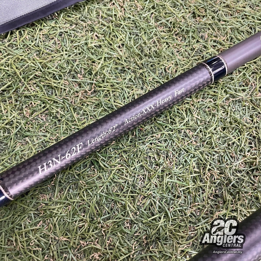 Huge Custom H3N-62F XXX Heavy (USED, 9/10) with rod bag/sleeve